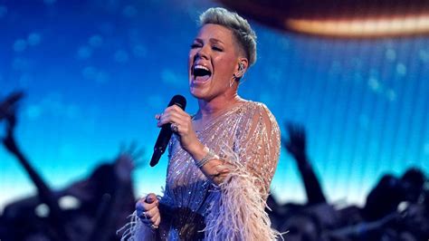 Watch Pink Bring Out Brandi Carlile For Sinead Oconnor Tribute Charlotte Observer