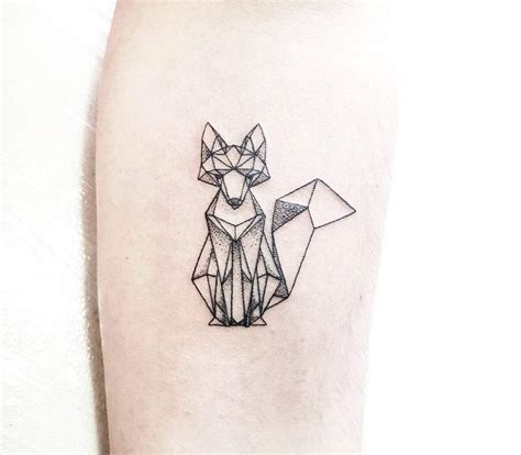 Update more than 85 simple geometric fox tattoo best - in.cdgdbentre