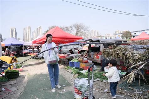 5点就开始！长沙这里可以“赶集”，95后研究生摆摊卖菜：最贵的卖得最好 三湘万象 湖南在线 华声在线