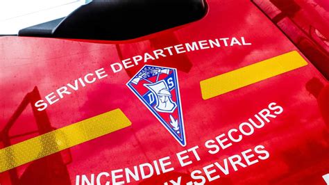 Deux Sèvres un blessé léger après une sortie de route à Lezay