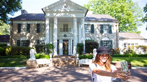 Graceland Goes Virtual With New Series of Guided Tours - Repeat Traveller