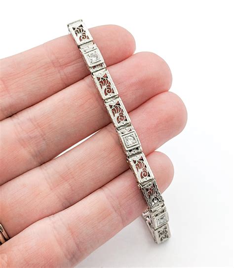 Diamond Art Deco Filigree Bracelet In White Gold And Platinum For Sale