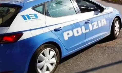 Corso Umberto Sorpreso A Rubare Un Cellulare Arrestato