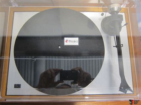 Project Classic Turntable with Carbon Tonearm and Ortofon 2M Silver ...