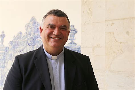 Igreja Papa Nomeia D Daniel Henriques Bispo Auxiliar De Lisboa C