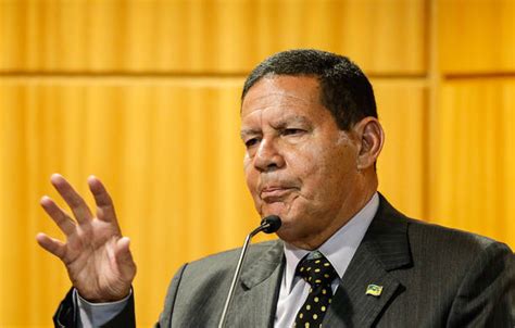 Último suspiro de vida diz Carlos Bolsonaro sobre Mourão Carlos Sousa