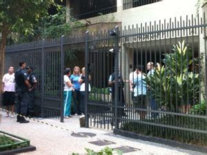 G1 Criminosos invadem prédio e fazem vários reféns na Tijuca no Rio