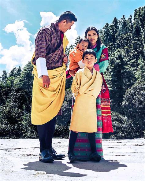 Bhutan's King and Queen Celebrate 10th Anniversary with Family Photos