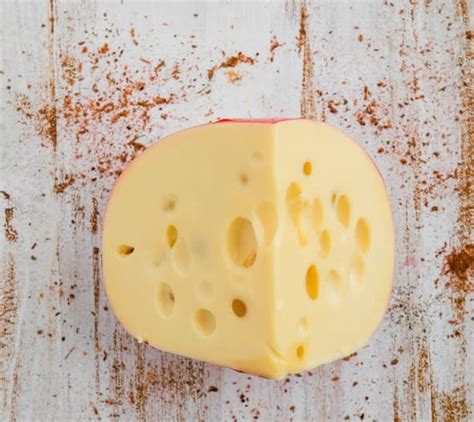 Queso Emmental Qu Es Y Sus Beneficios Monpizza