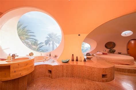 The Bubble Palace A Tour Of Pierre Cardins Futuristic Home Palais