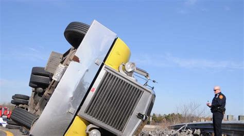 Tractor Trailer Accident Closes Sunrise Ramp Newsday