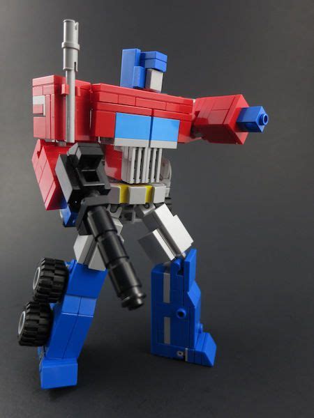 Heavy/Scratch: - LEGO G1 Optimus Prime | TFW2005 - The 2005 Boards