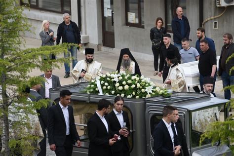 Novosti rs Galerija USMRĆENA ZLOM KOJE NEMA IME I PREZIME Potresne