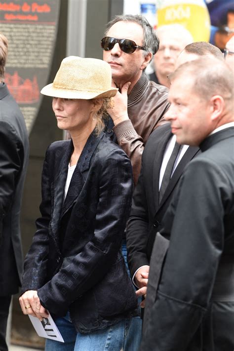 Photo Vanessa Paradis Et Son Mari Samuel Benchetrit Sorties Des