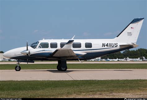 N Us Private Piper Pa Navajo Chieftain Photo By Jan Seba Id