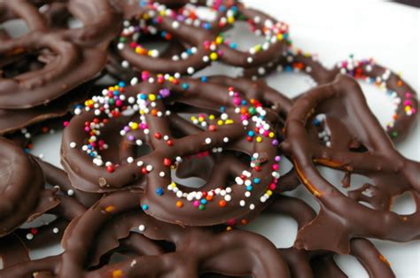 Chocolate-Covered Pretzels Recipe - Food.com