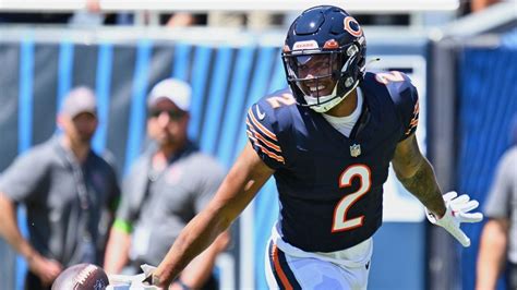 Justin Fields And Dj Moore Connect For 62 Yard Touchdown In Bears