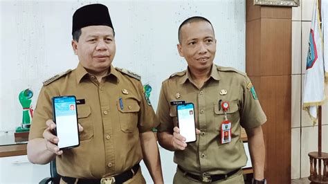 Pj Bupati Kunjung Dinas Dukcapil Sarolangun Dalam Launching Pembuatan