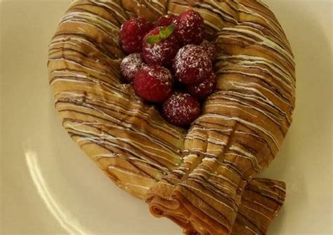 Apple And Raspberry Strudel Recipe By Shannonmileena Cookpad