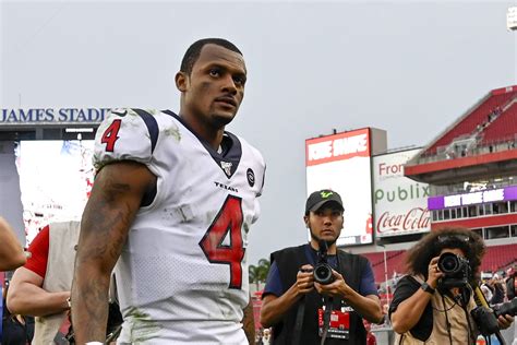 How The Texans And A Spa Enabled Deshaun Watsons Series Of Massages