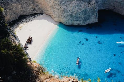 Praia De Navagio Com O Famoso Naufrágio Em Zante Grécia Foto Premium