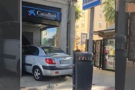 Lo T Pico Que No Consigues Sacar Dinero Y Acabas Estampando El Coche