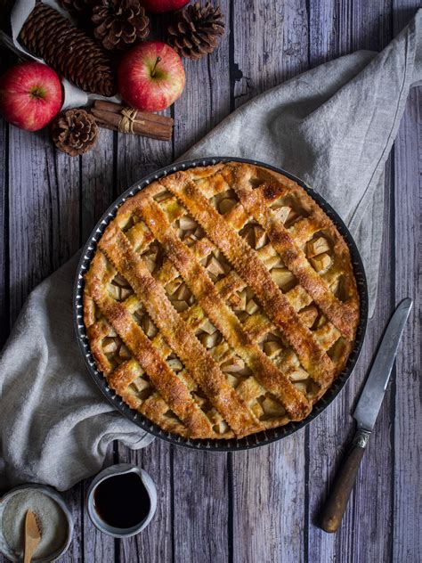 Tarte aux pommes rustique à croisillons Clemfoodie