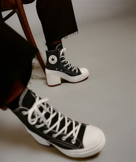 Tenis Converse Con Tacón O La Tendencia De Las Zapatillas Para Las