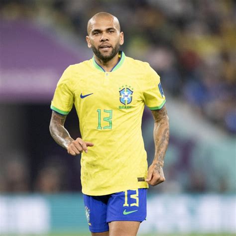 Dani Alves Condannato A Quattro Anni E Mezzo Di Carcere Per Stupro