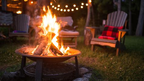 How To Host The Coziest Bonfire Party Of The Season Tinybeans