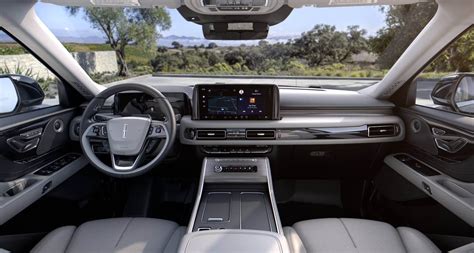 2025 Lincoln Aviator Review - Whiteoak Lincoln