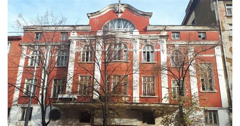 Култовият Модерен театър- поредният мол