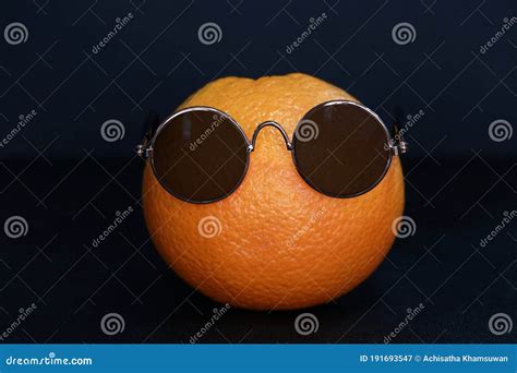 Oranges Which Are Fruit Wear Sunglasses Stock Image Image Of Glasses Fresh 191693547