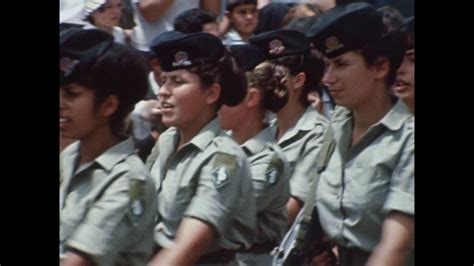 Israeli army parade (Jerusalem, 1967) IDF parade מצעד צה"ל Chords - Chordify