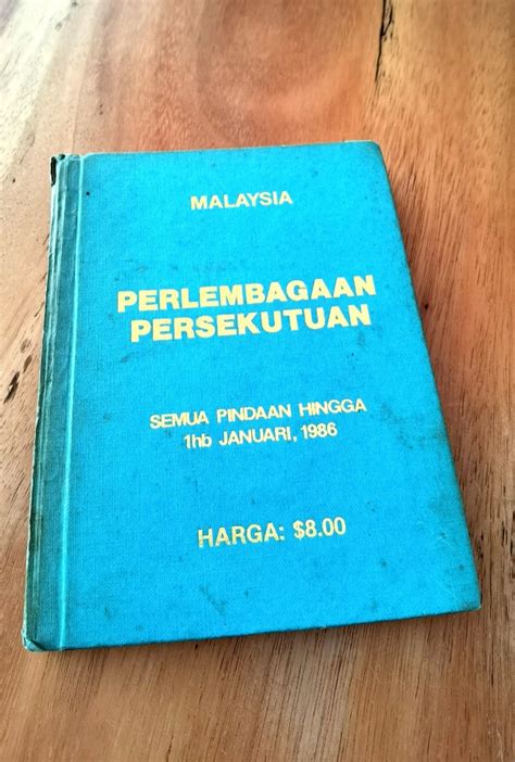 Perlembagaan Persekutuan Malaysia Buku Vintage Book Rare Item Tahun