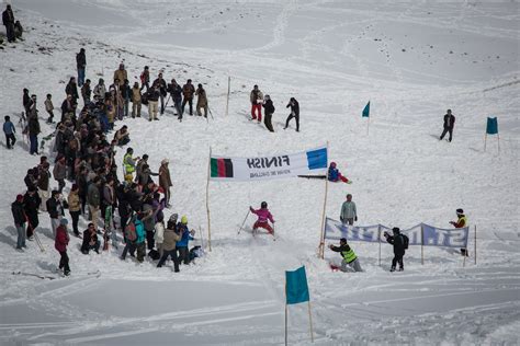 Tourists Support Afghanistans Only Ski Race And Help To Form A New Club