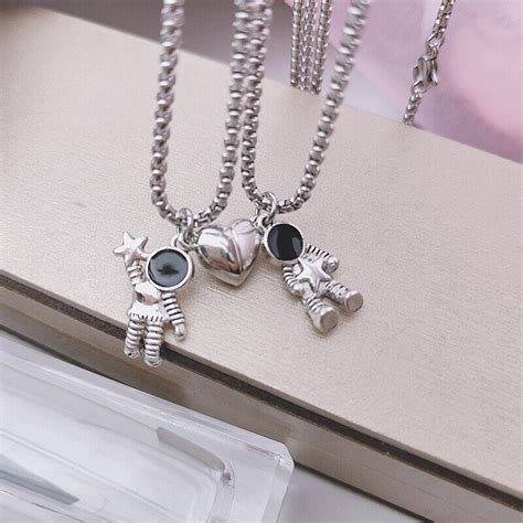 Pair Spaceman Magnetic Pendant Necklace Astronaut Star Necklace Couple