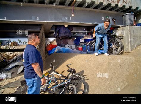 Homeless Outreach Outside Hi Res Stock Photography And Images Alamy