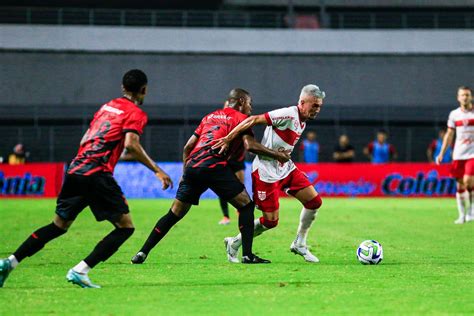 De Olho No CRB Athletico PR Poupa Titulares E Monta Time Misto Contra