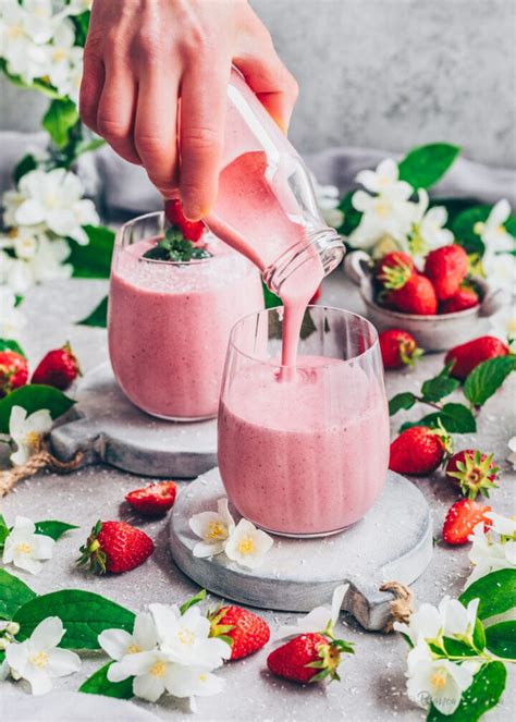 Strawberry Banana Smoothie Recipe Easy Vegan And Healthy Bianca