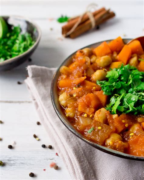 Wegański gulasz warzywny z bakłażana batatów i ciecierzycy My Food