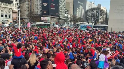 La Multitudinaria Convocatoria De Spidermans En El Obelisco Consigui