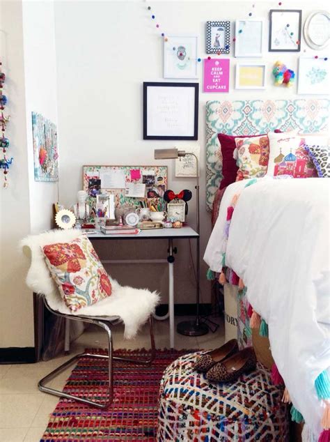 41 Minimalist Bohemian Chic Decor You Can Try Dorm Room Styles Cool