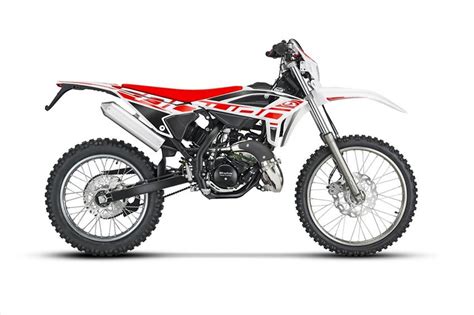 Beta Rr Enduro Standard Prezzo Scheda Tecnica E Foto Dueruote