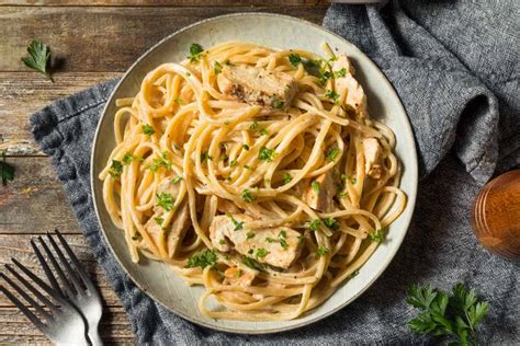 How To Reheat Fettuccine Alfredo The 4 Best Ways