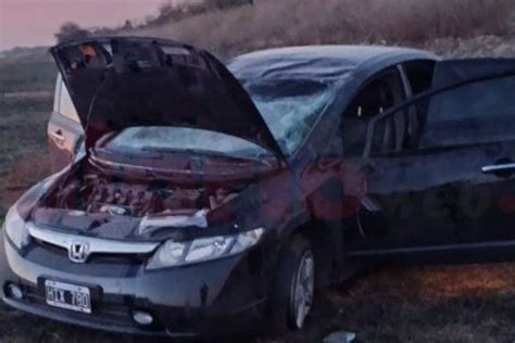 Perdió el control de su auto y terminó volcando en plena Ruta 34 se