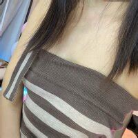 Sisi Naked Stripping On Cam For Live Sex Video Chat Gyrls