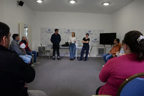 Casa de Tierras Reunión y asesoramiento a familias autoconstructoras