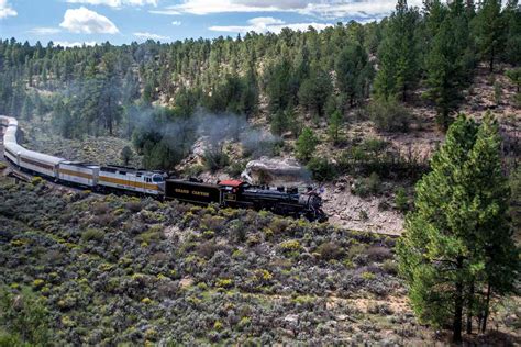 8 Scenic Train Rides in Arizona