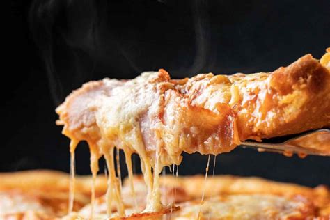 Pizza zozza storia e curiosità dell antico spuntino romano